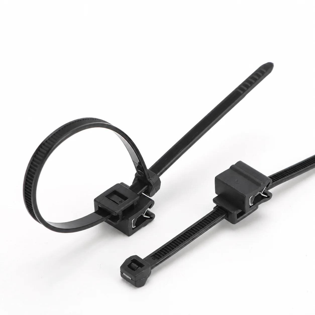 156-00575 Edge-Mount Cable Tie, Outside Serrated