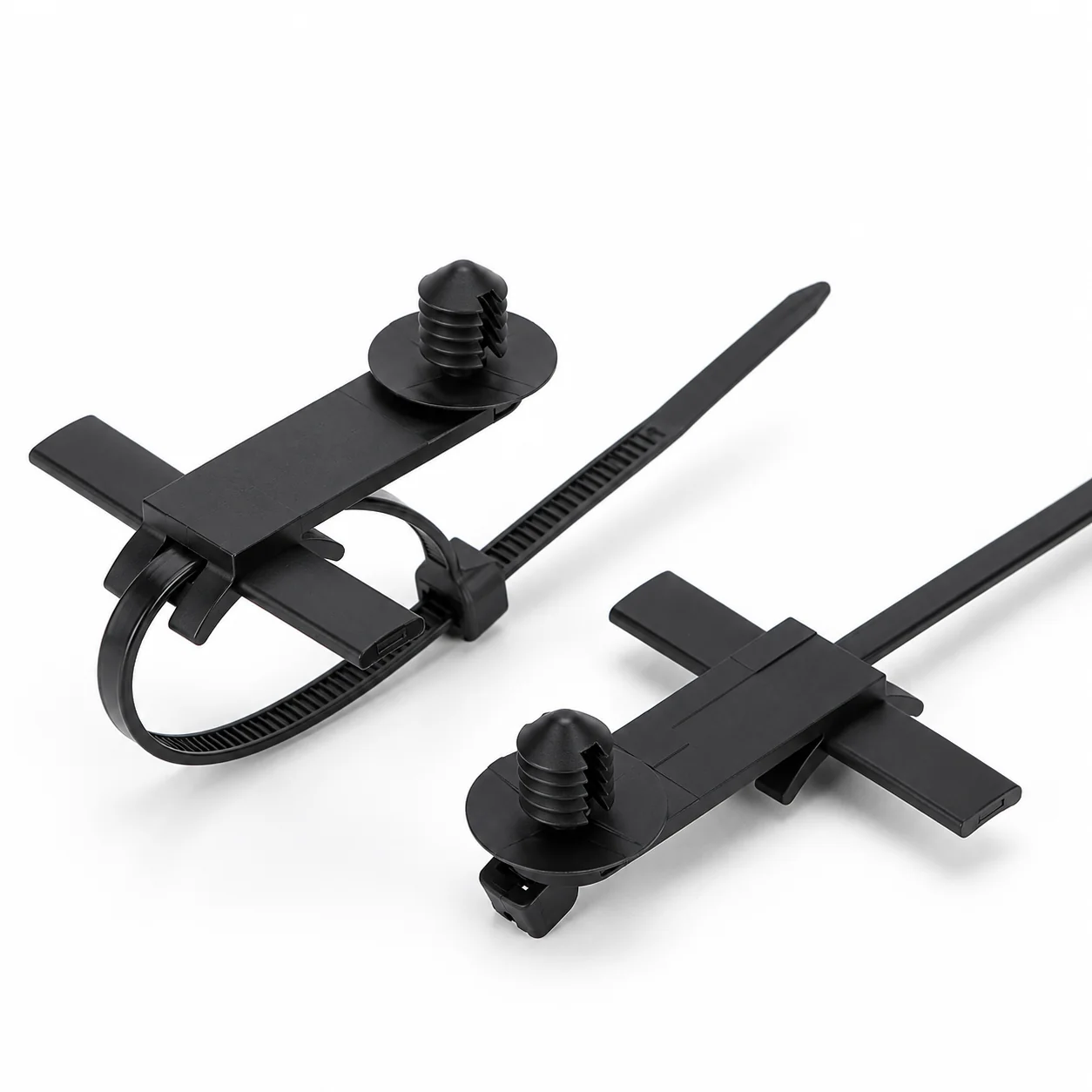 156-00933 Oval-Hole Fir-Tree Cable Tie with Disc