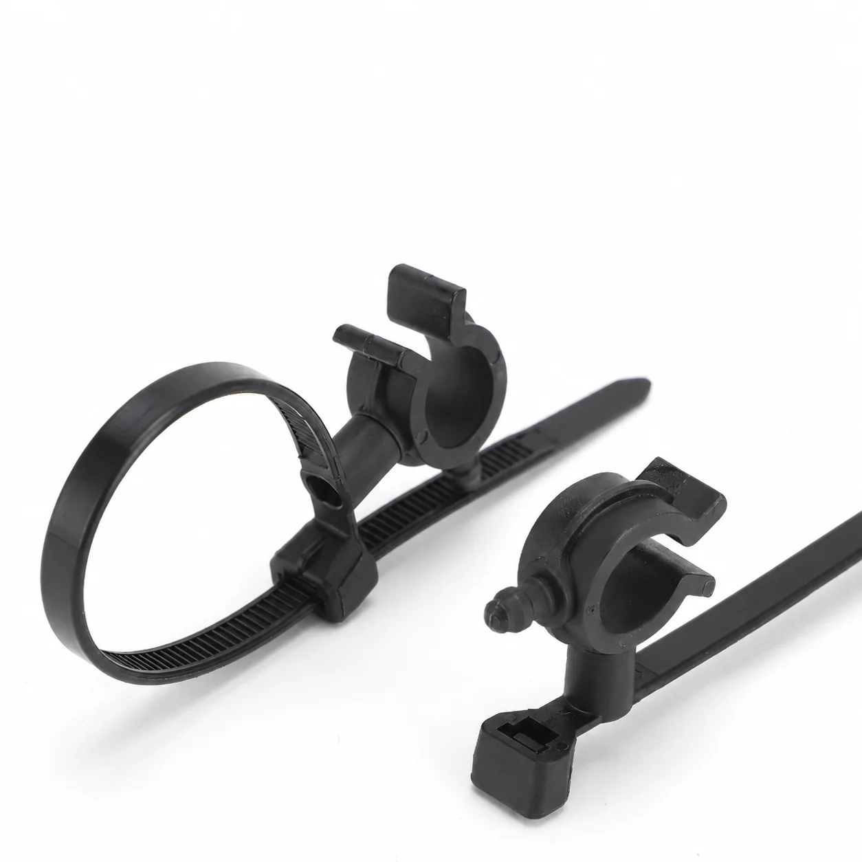 156-01236 Rotatable Cable Tie with Pipe/Tube Clip