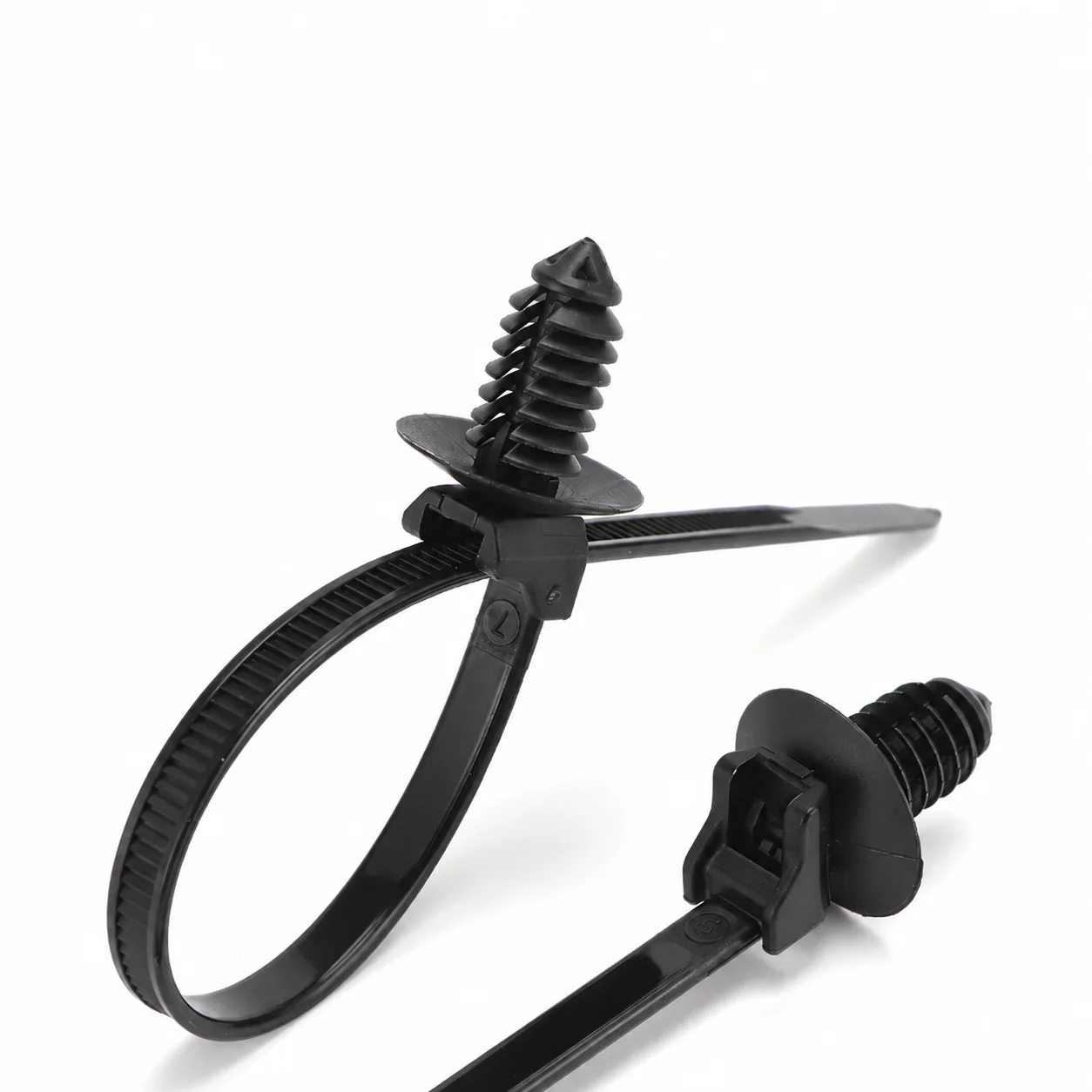 157-00203 Fir-Tree Push-Mount Cable Tie with Disc