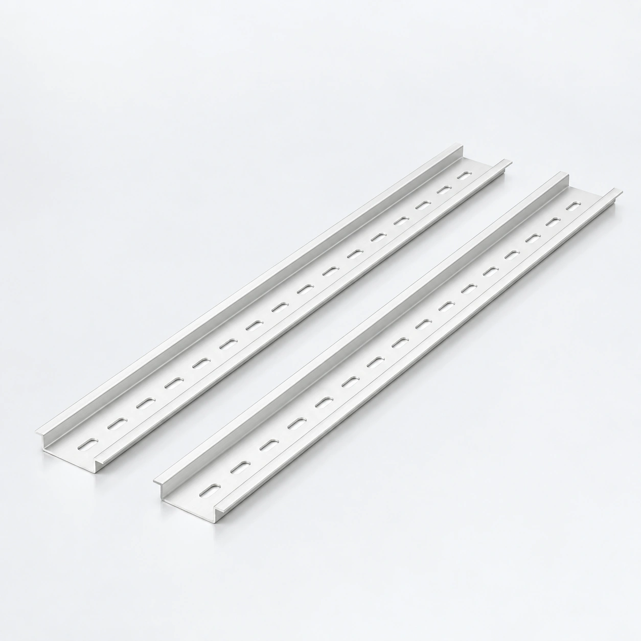 35 × 7.5 mm Rail DIN en aluminium avec 4.2 × 12 mm fentes