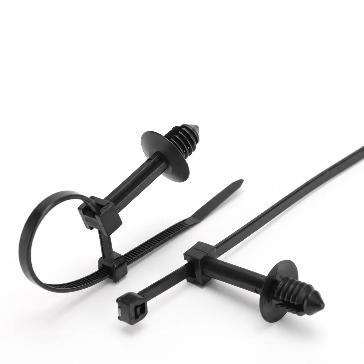 GDZD-K7P7H28-150 Fir-Tree Push-Mount Cable Tie with Disc