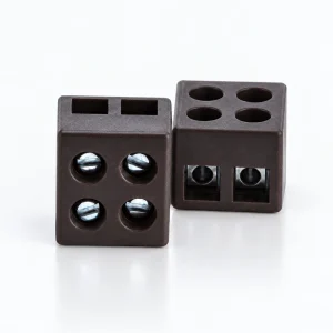 YC024 2 Gambar produk Konektor PPS Kutub